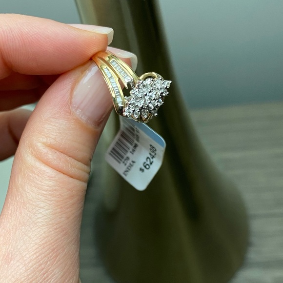 Yellow Gold Diamond Ring - Picture 7 of 8